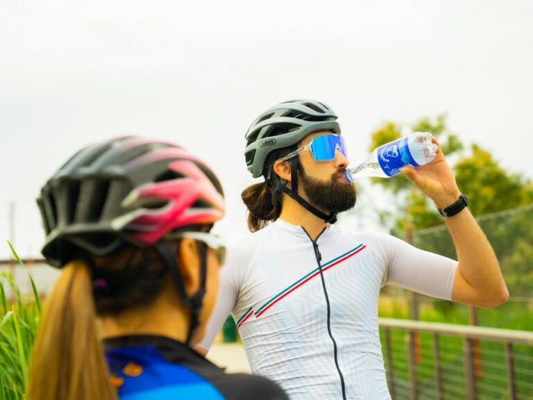 Guía de Hidratación para Deportistas: Antes, Durante y Después del Entrenamiento